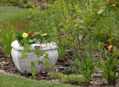 Natural flower pots plant containers decoration garden vases figure flower pots